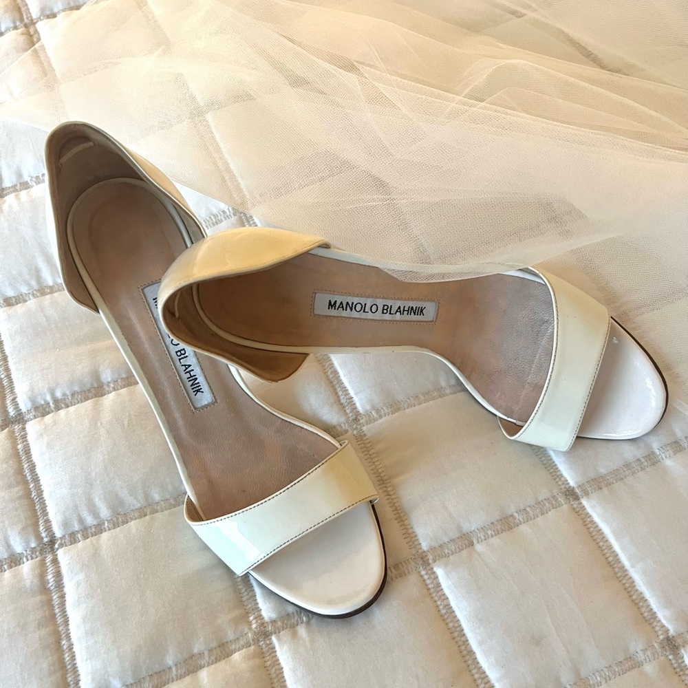 Manolo Blahnik Ivory Patent Heels